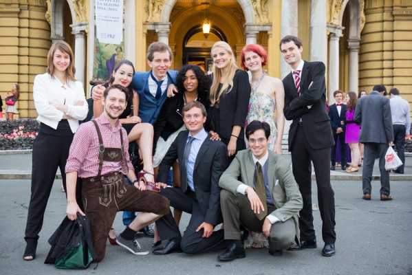 The super-large delegation looking at their best as they enter the venue of the Grand Final (photo/ Henrik Maedler)