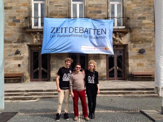ZEIT_Debatte_Bayreuth_Maerz2015_FelixRomanAnja_1